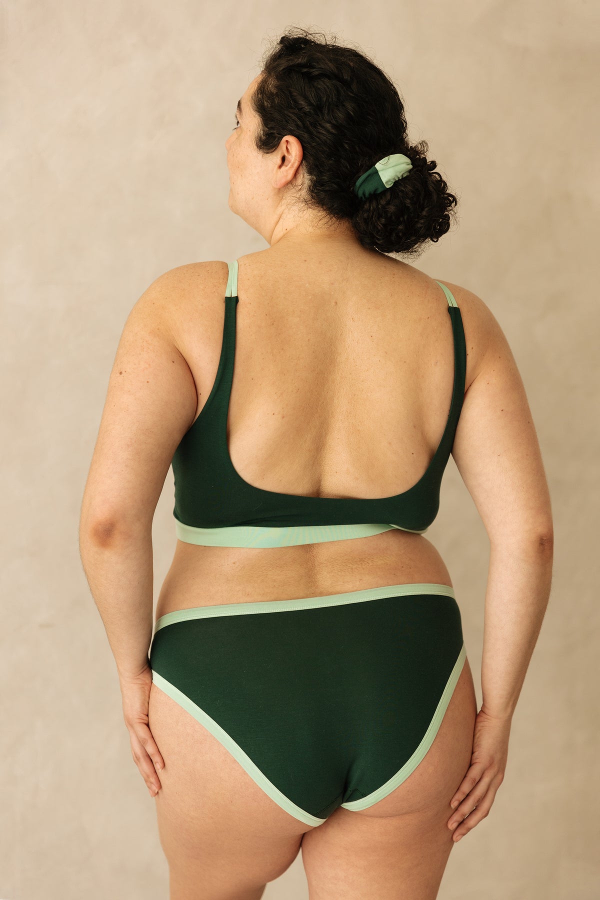 #farbe_Pine Green & Sage Green